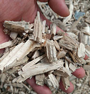 生物質(zhì)破碎機(jī)效果1