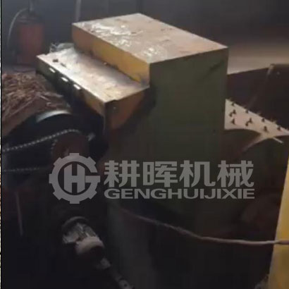 湖北1010粉碎機(jī)現(xiàn)場3-5噸鋸末粉碎機(jī)視頻現(xiàn)場